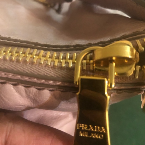 Prada - Picture 12 of 16